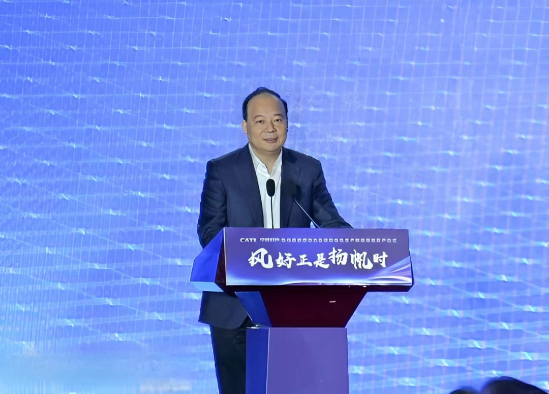 02-配文插图-NG28董事长、总经理曾毓群发表致辞.png